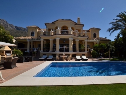 Sierra Blanca property: Villa for sale in Sierra Blanca 215749