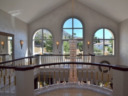Sierra Blanca property: Sierra Blanca Villa 215749
