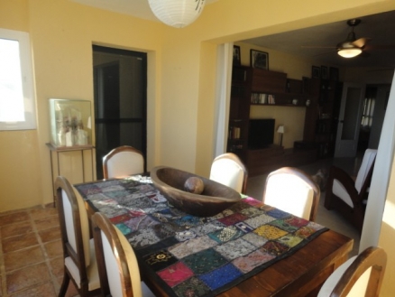 Calahonda property: Apartment for sale in Calahonda, Malaga 215752