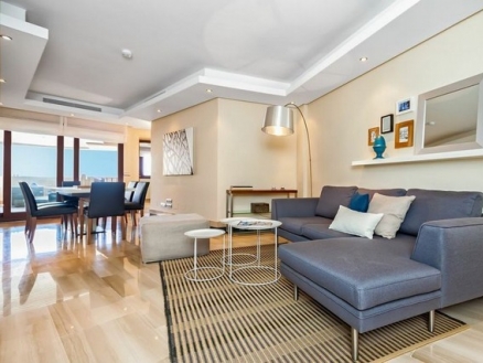 Estepona property: Apartment with 2 bedroom in Estepona 215771