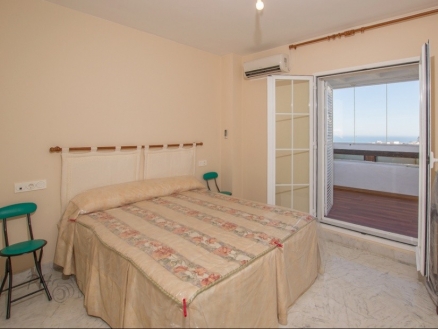 Benalmadena Costa property: Apartment for sale in Benalmadena Costa, Malaga 215789
