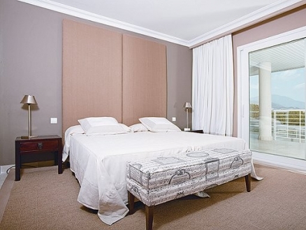 Nueva Andalucia property: Apartment with 3 bedroom in Nueva Andalucia 215796