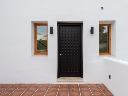 Nueva Andalucia property: Villa with 3 bedroom in Nueva Andalucia 215800