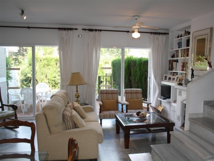 Townhome with 3 bedroom in town 215804