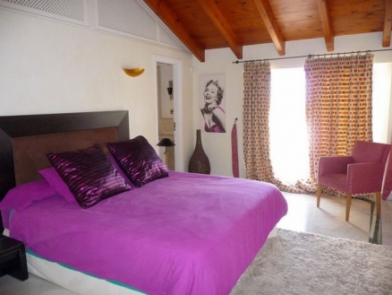 Apartment with 3 bedroom in town, Spain 215828