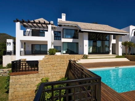 Villa for sale in town 215832