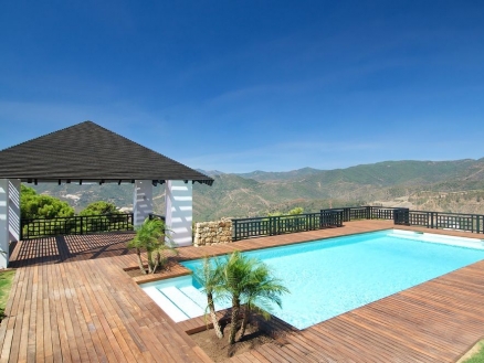 Villa for sale in town, Spain 215832