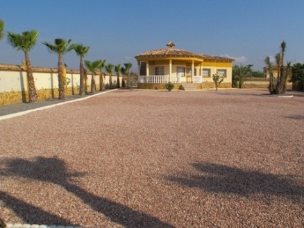 Catral property: Alicante Villa 215844