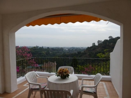town Apartment 215856