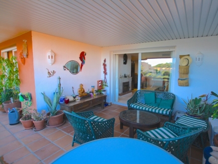 Apartment with 2 bedroom in town 215874