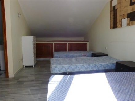 Townhome in Malaga for sale 215879