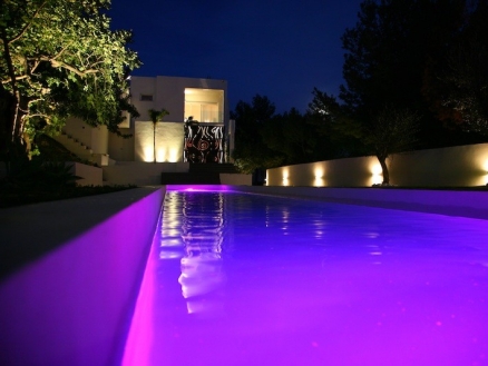 Villa for sale in town 215883