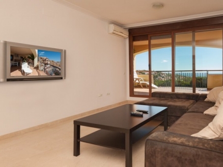 Apartment with 3 bedroom in town 215894