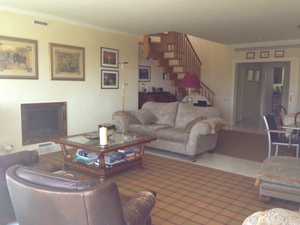 Nueva Andalucia property: Malaga property | 4 bedroom Apartment 215907