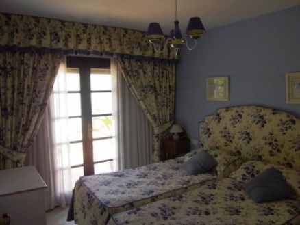 Nueva Andalucia property: Apartment for sale in Nueva Andalucia, Malaga 215909