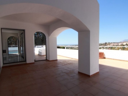 Nueva Andalucia property: Villa with 5 bedroom in Nueva Andalucia, Spain 215911
