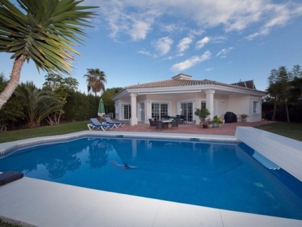 Villa for sale in town 215917