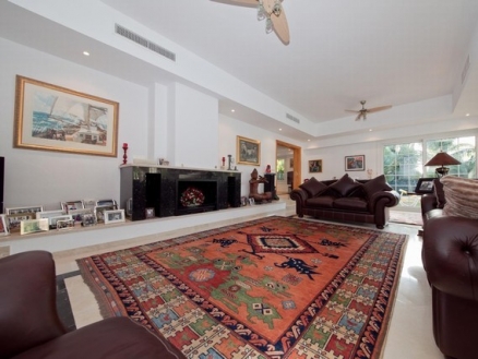 Villa for sale in town, Spain 215917