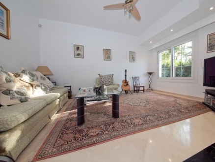 Villa for sale in town, Malaga 215917