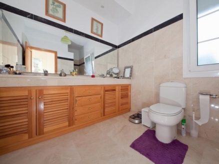 town Villa 215917