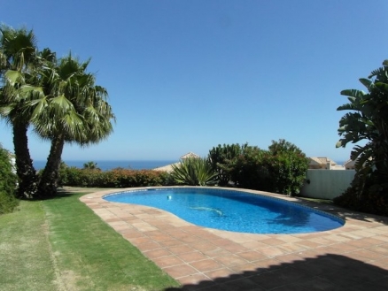 Villa for sale in town, Spain 215919