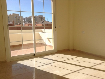 Estepona property: Apartment for sale in Estepona, Malaga 215932