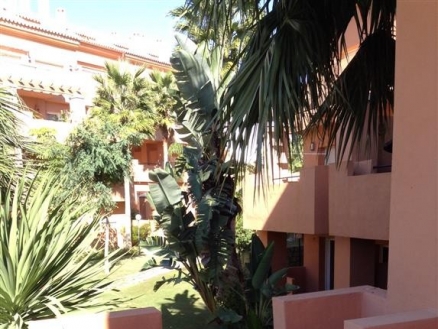 Estepona property: Apartment with 2 bedroom in Estepona, Spain 215938