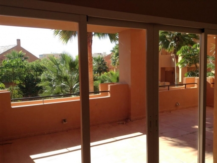 Estepona property: Apartment with 2 bedroom in Estepona, Spain 215939