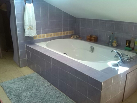Estepona property: Apartment with 4 bedroom in Estepona 215940