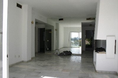 Aloha property: Apartment for sale in Aloha, Spain 215951