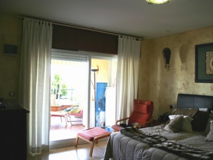town Apartment 215959