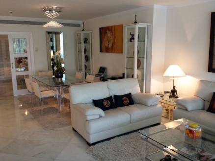 Las Brisas property: Apartment for sale in Las Brisas, Spain 215971