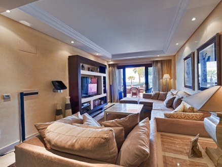 Estepona property: Apartment for sale in Estepona, Malaga 215972