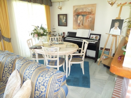 town Apartment 215989