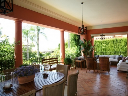 Villa with 5 bedroom in town 215991