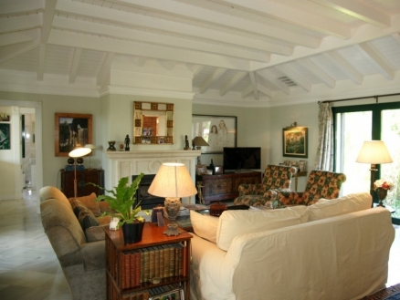 Villa for sale in town, Malaga 215991
