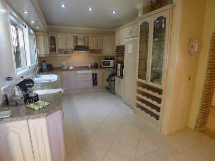 Benalmádena property: Villa in Malaga for sale 215998