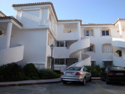 Elviria property: Apartment for sale in Elviria 215999