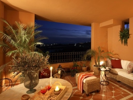 Benahavis property: Apartment with 3 bedroom in Benahavis, Spain 216006