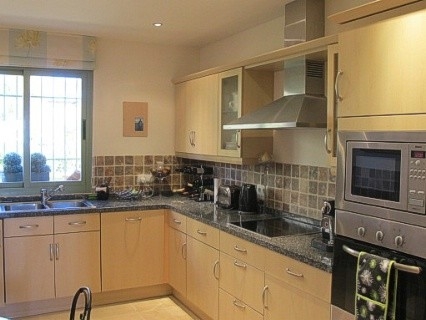 Estepona property: Apartment for sale in Estepona, Malaga 216012