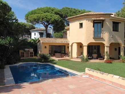 Villa for sale in town 216013