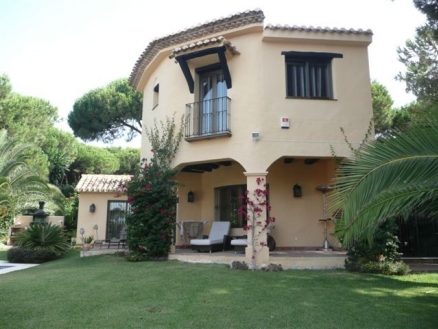 Villa with 4 bedroom in town 216013