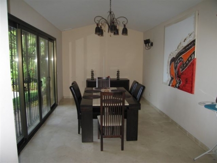 Villa for sale in town, Malaga 216013