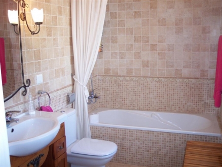 Alhaurin De La Torre property: Villa with 3 bedroom in Alhaurin De La Torre 216024