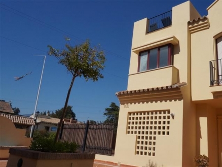 Nueva Andalucia property: Townhome for sale in Nueva Andalucia 216025