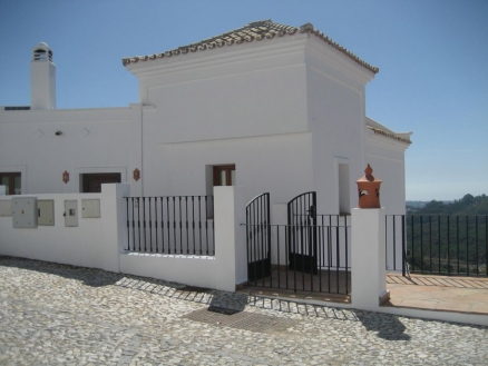 Benahavis property: Townhome for sale in Benahavis 216030