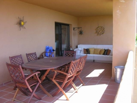 Estepona property: Apartment with 3 bedroom in Estepona 216035