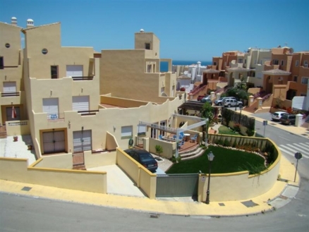 Casares property: Apartment for sale in Casares 216040