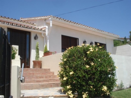 Estepona property: Villa for sale in Estepona 216052