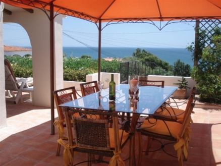 Estepona property: Villa with 4 bedroom in Estepona 216052